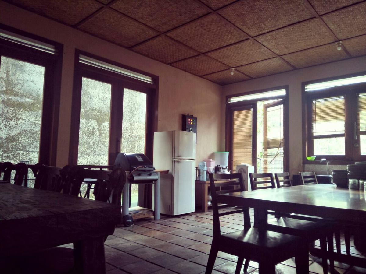 Villa Bukit Danau Чипанас Екстериор снимка