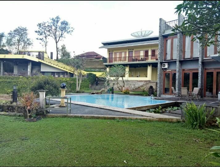 Villa Bukit Danau Чипанас Екстериор снимка