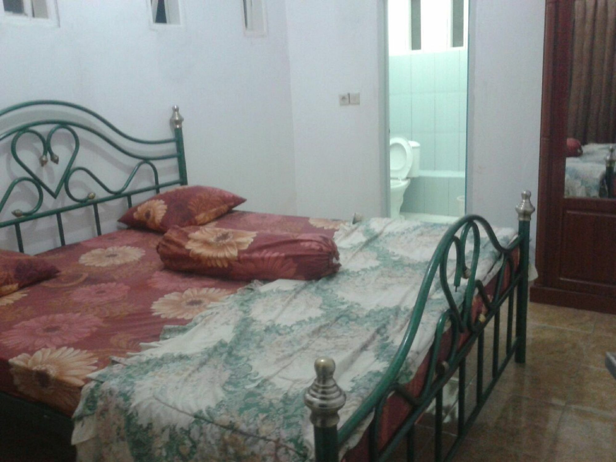 Villa Bukit Danau Чипанас Екстериор снимка