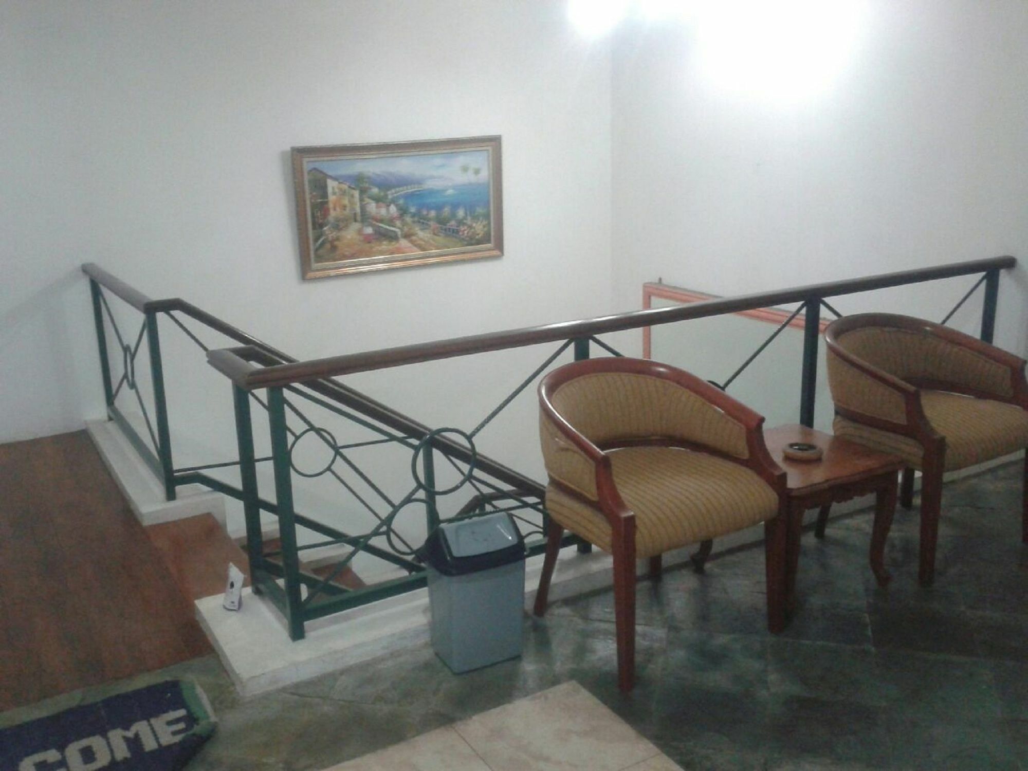 Villa Bukit Danau Чипанас Екстериор снимка